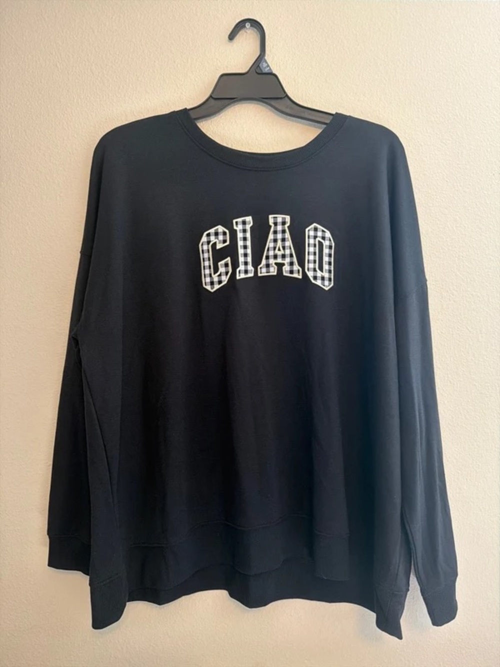 Women’s Black 'CIAO' Pullover Sleep Top